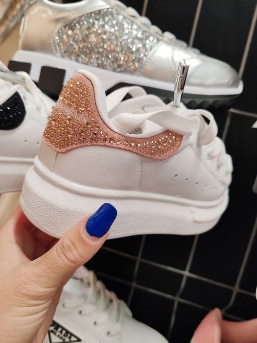 Adidași fetițe model nou
