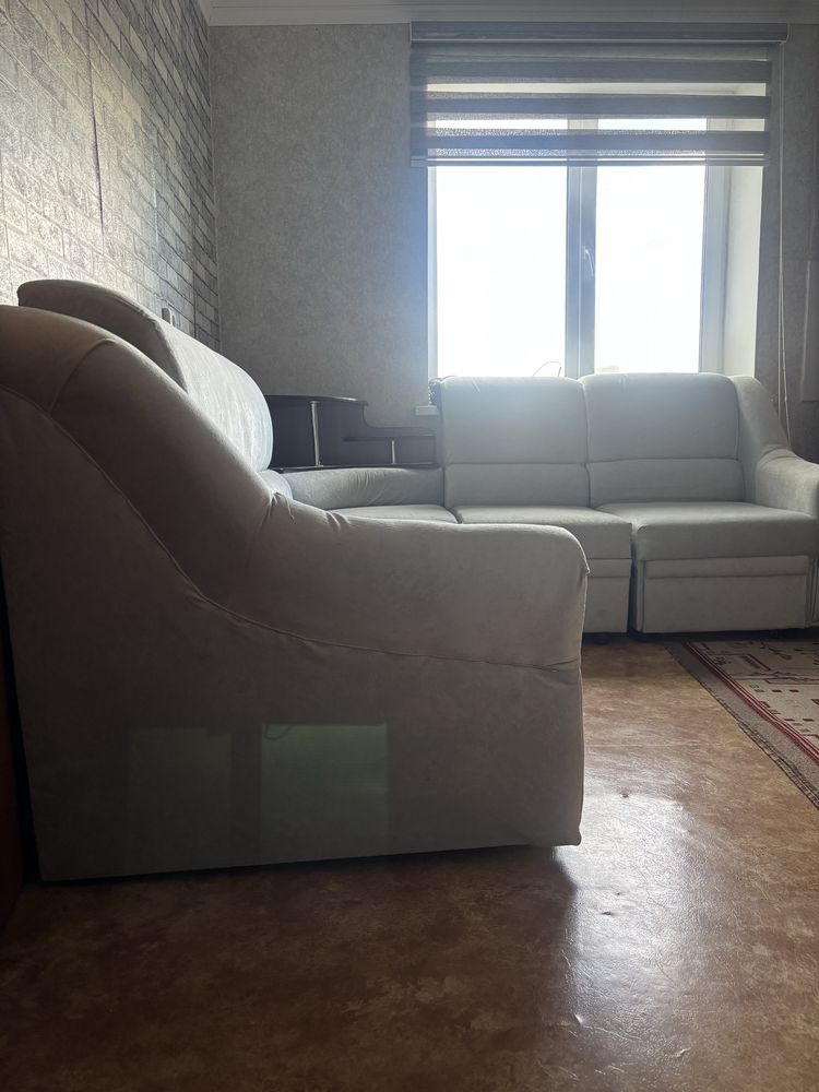 Продам ДИВАН в хорошие руки)