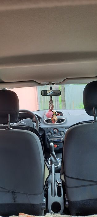 Vând renault clio 1,2 benzină