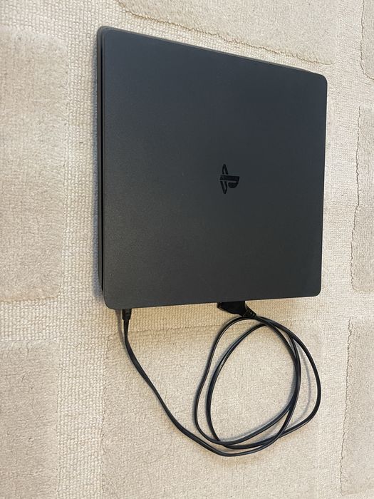 Плейстейшън 4  PS4