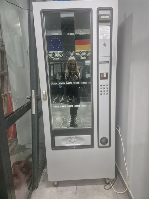 Вендинг машина- работеща