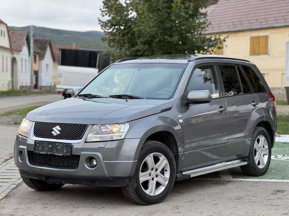 Suzuki Grand Vitara 2008 1,9 diesel 129 cp. 4x4 la buton