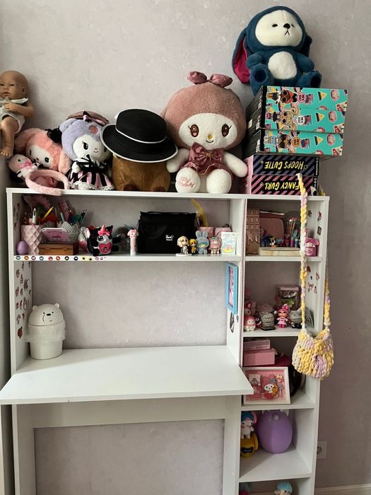 Стол с полками 2 шт, стол икея 1 шт, полка для книг открытая 1 шт