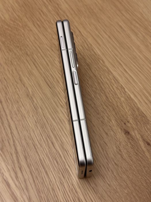 Samsung Fold 3 | 256GB | Fullbox