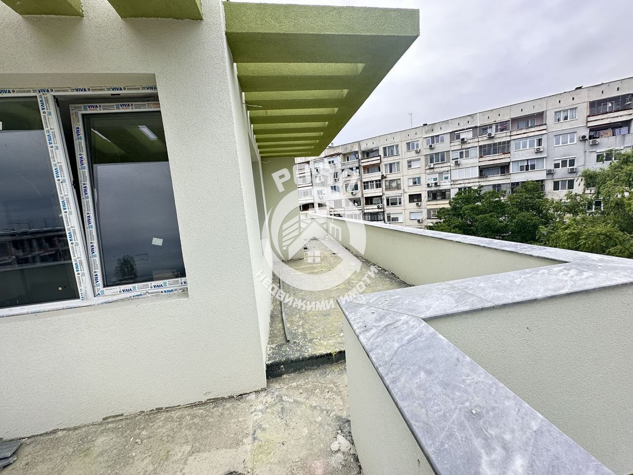 Продава се Тристаен апартамент в Пловдив, Христо Смирненски - 119 кв.м за 1093 €/кв.м - Снимка #9