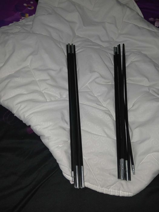 De vanzare cort pentru 2 persoane aproape nou ,stare impecabila.