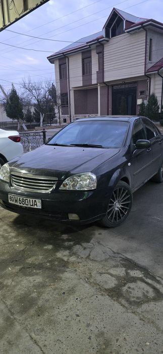 Ласетти 1.8 кора наварот яхши холатда