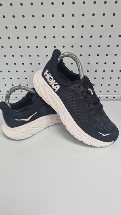 Оригинални дамски маратонки- Hoka ARAHI 7