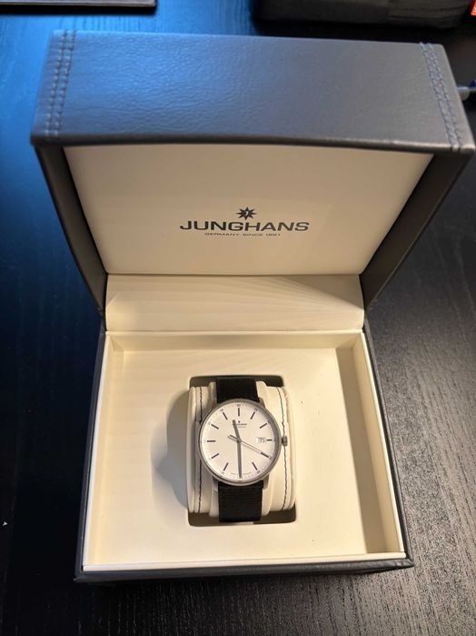 Junghans Form A Titan 27/2000.00