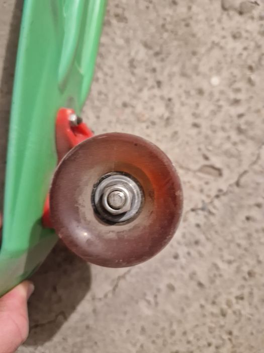 Skateboard   copii  5  / 7 ani