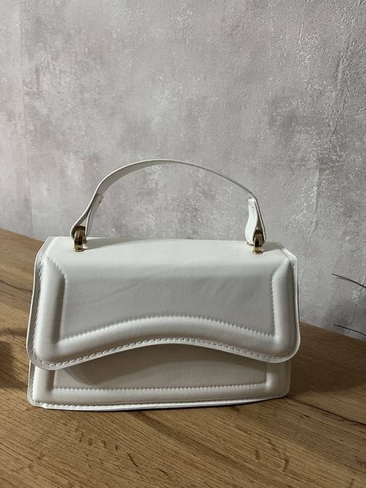 Нова дамска чанта