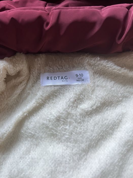 Продаеться куртка для девочки