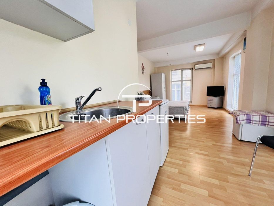 Дава се под наем Едностаен апартамент в Бургас, Център - 25 кв.м за 280.5 € - Снимка #3