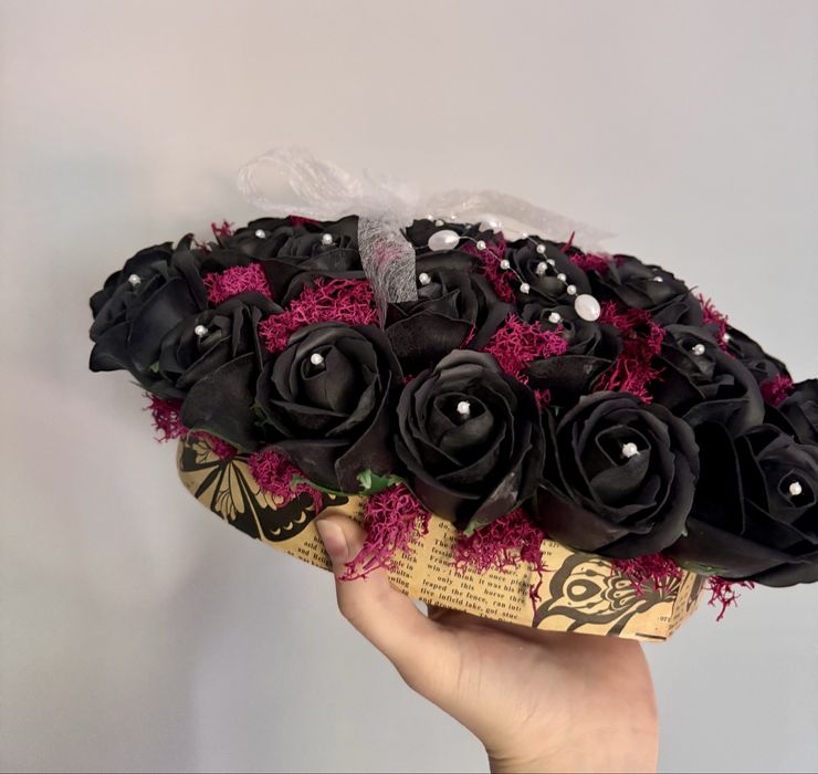 Aranjament din flori de sapun