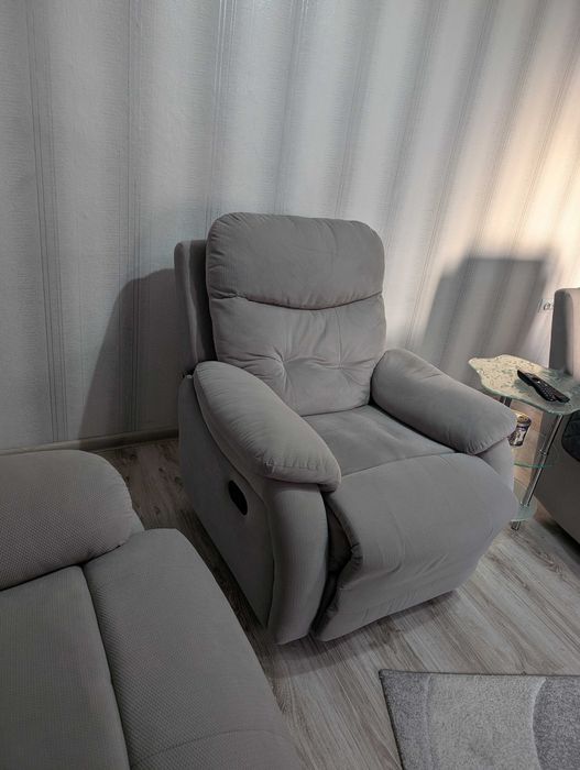 Диван и фотьойли