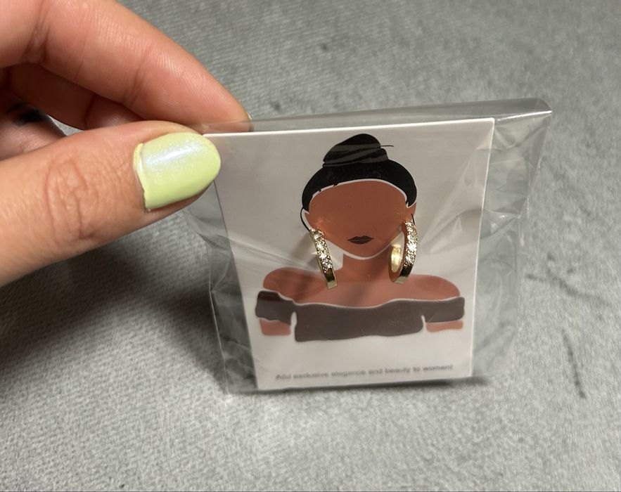 Нежни      обеци