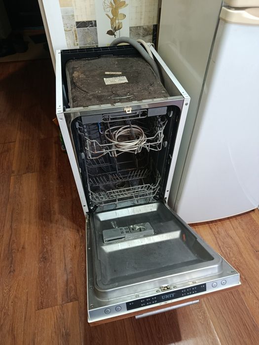 Посудомоечная машина Unit