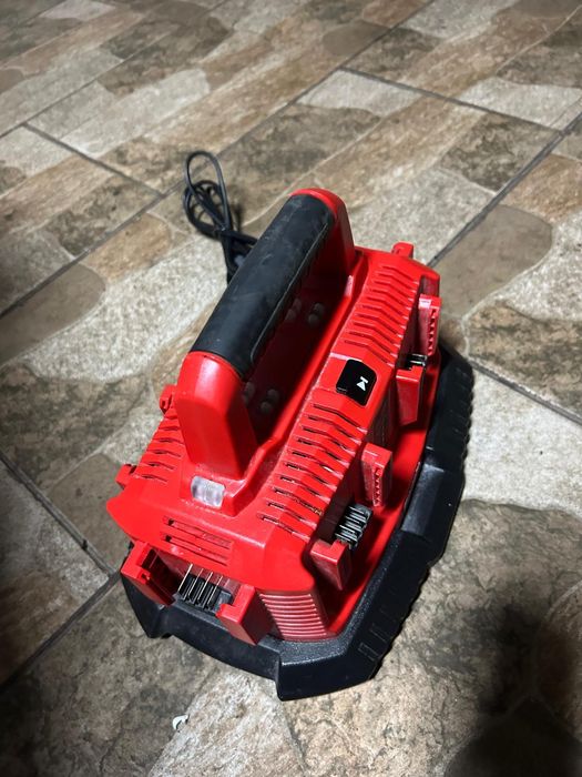 Încărcător Milwaukee M 1418C6