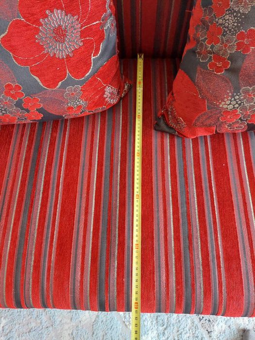 Продается диван. Срочно.