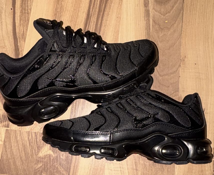 Обувки nike tn.