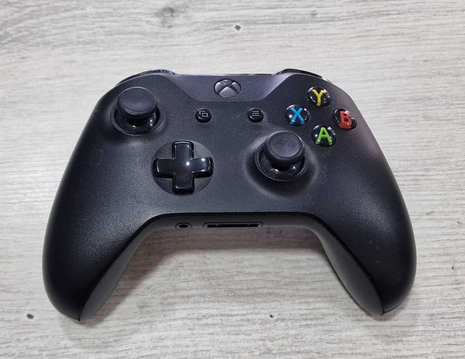 Microsoft Xbox One S 1TB + 2 игри подарък