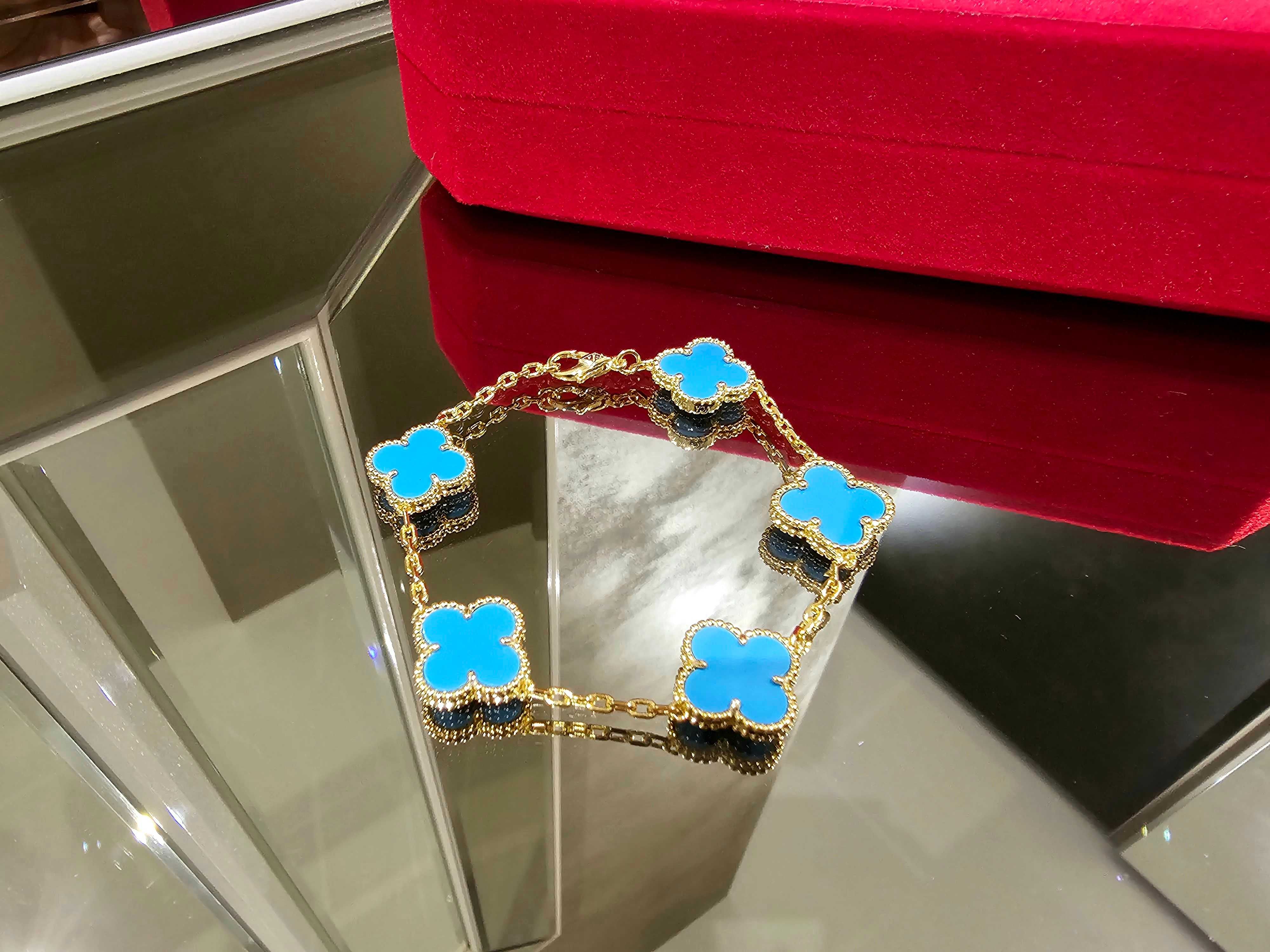 Van Cleef & Arpels VCA Gold Turquoise 5 Motif Alhambra Дамска Гривна