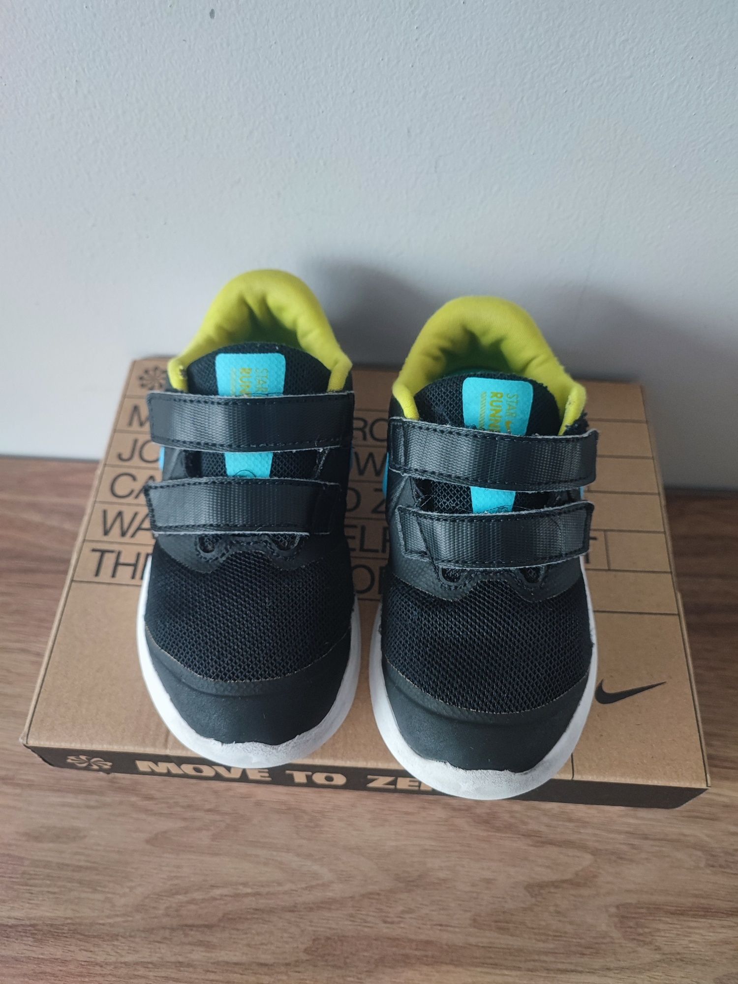 Детски маратонки Nike номер 26 - 15 лв.