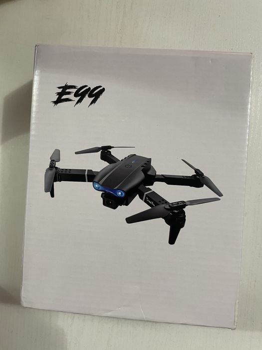 Дрон E 99 на радиоуправлении с камерой