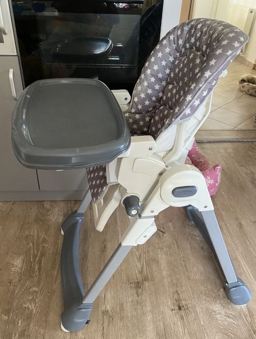 Scaun de masă pentru bebeluși reglabil și pliabil – stare excelentă!