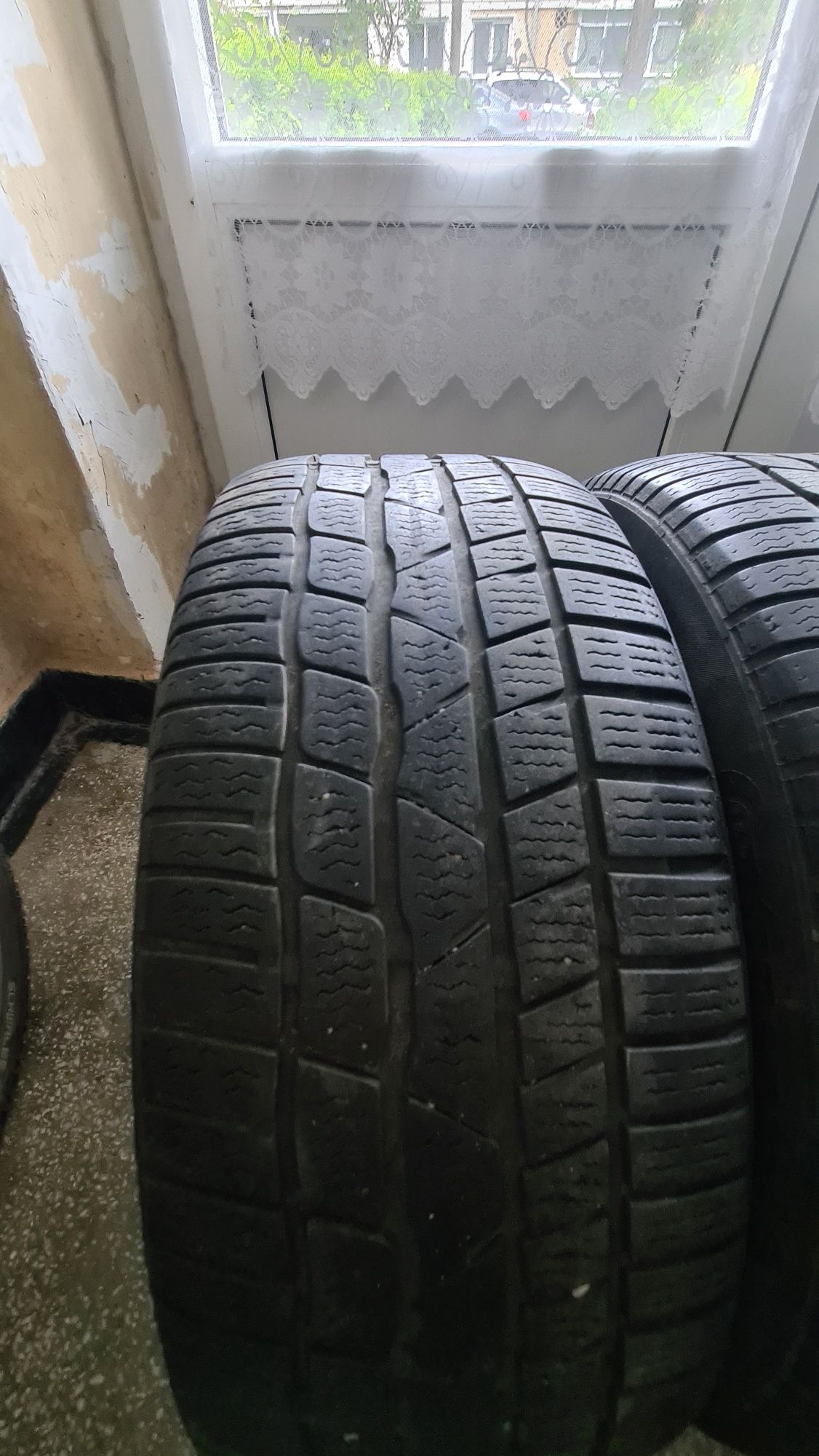 Anvelope iarna 225/50R17