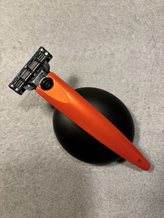 Самобръсначка Bolin Webb R1