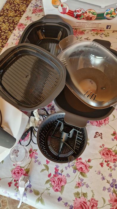 Aparat de gatit monsieur cuisine robot bucatarie.