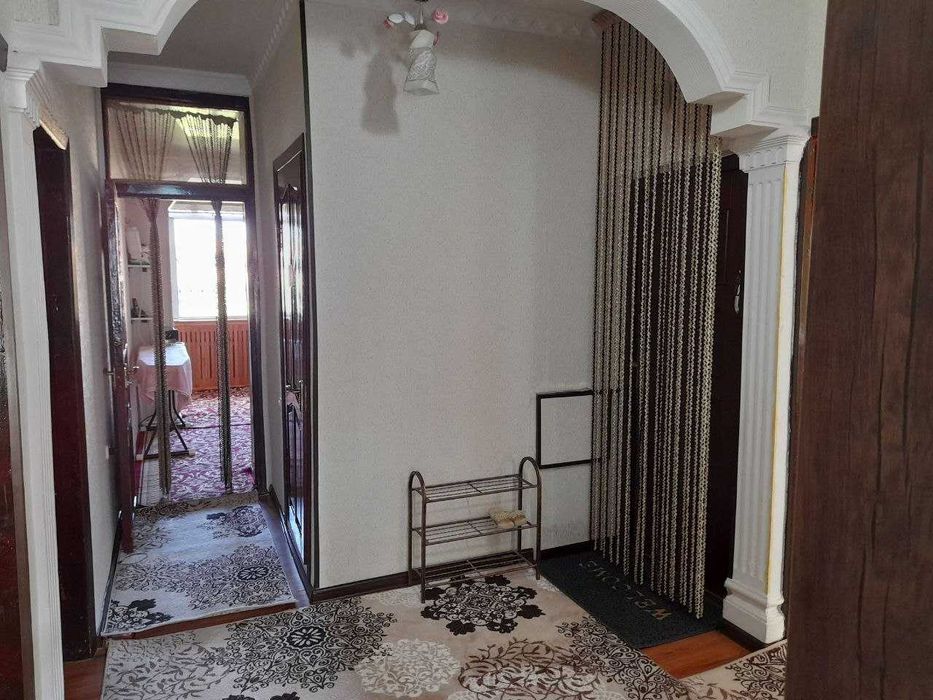 KVARTIRA SOTILADI! Chorsuda 4 xona kavrtira sotiladi