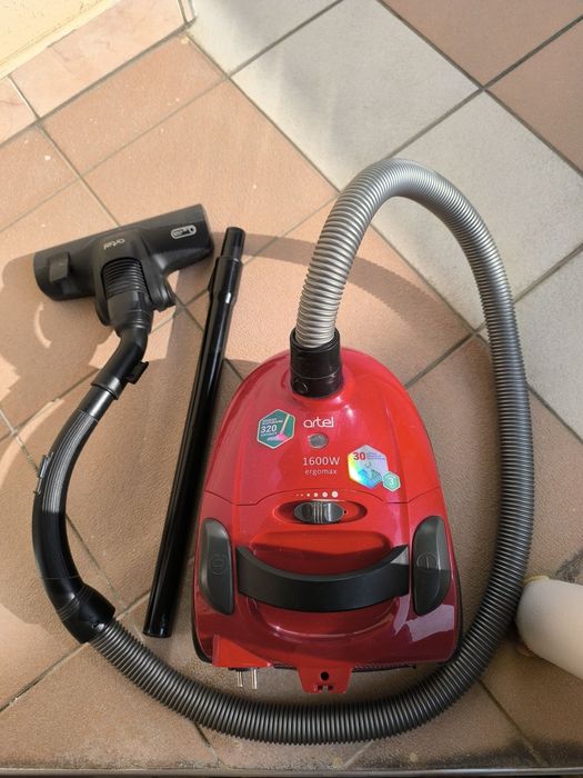 Пылесос Артель VCB0316