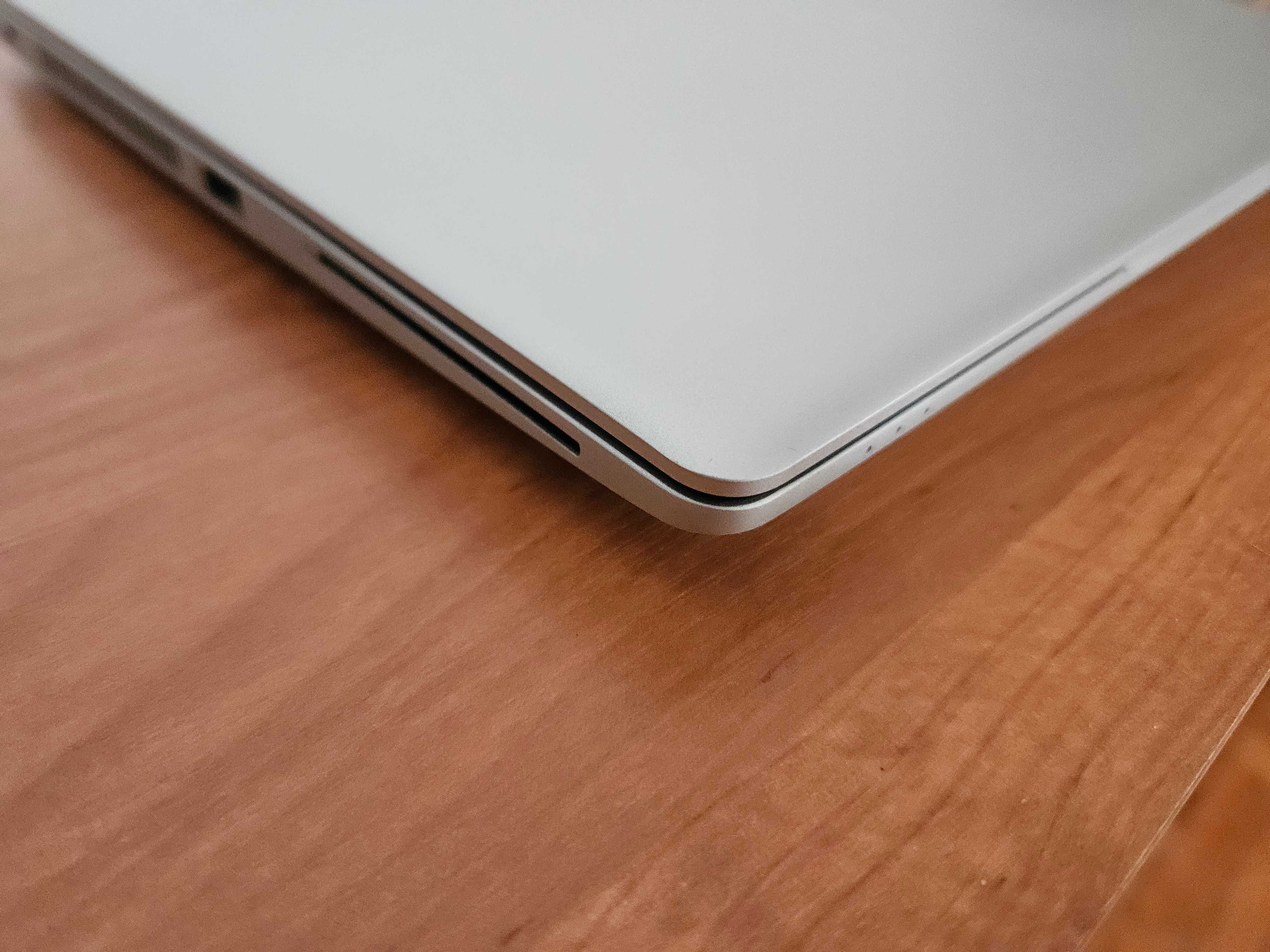 HP 840 G6 / i7-8665u, 32GB RAM, 512GB NVME SSD + док + батерия