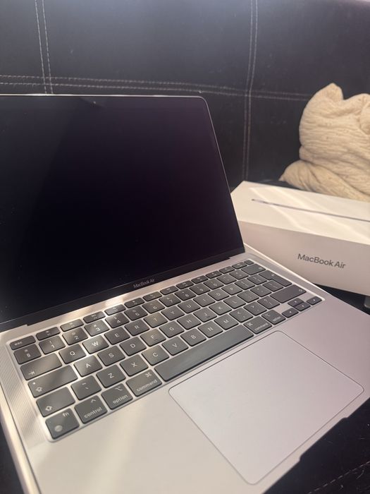 Apple 13-inch MacBook Air