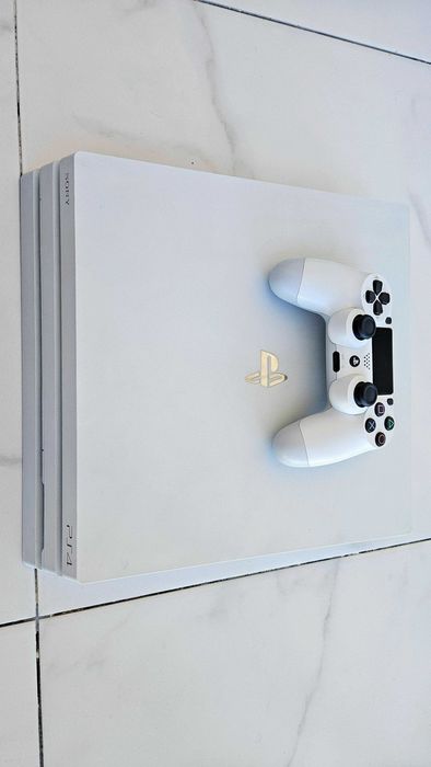 PS4 Pro белая прошивка 9.00 прошиваемая в идеале