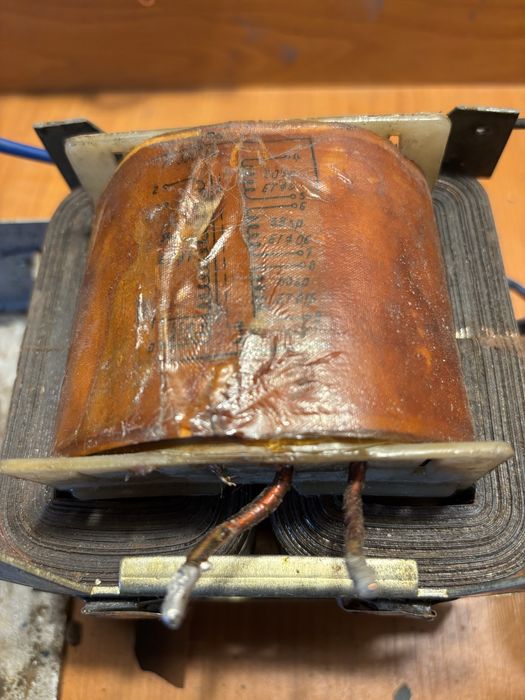 Transformator tensiune