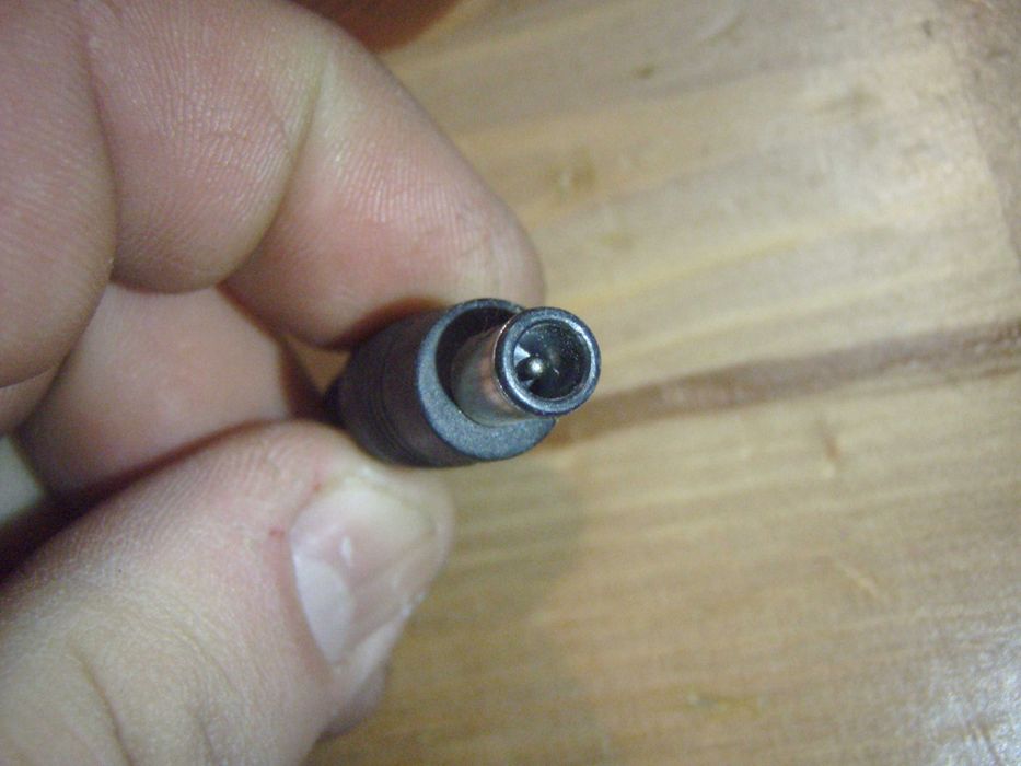 Alimentator original Samsung 25W 14V 1.78A mufa rotunda cu pin central