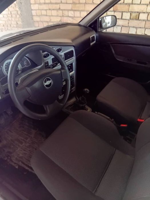 Chevrolet Nexia 2, 2 позиция SOHC 2010 года
