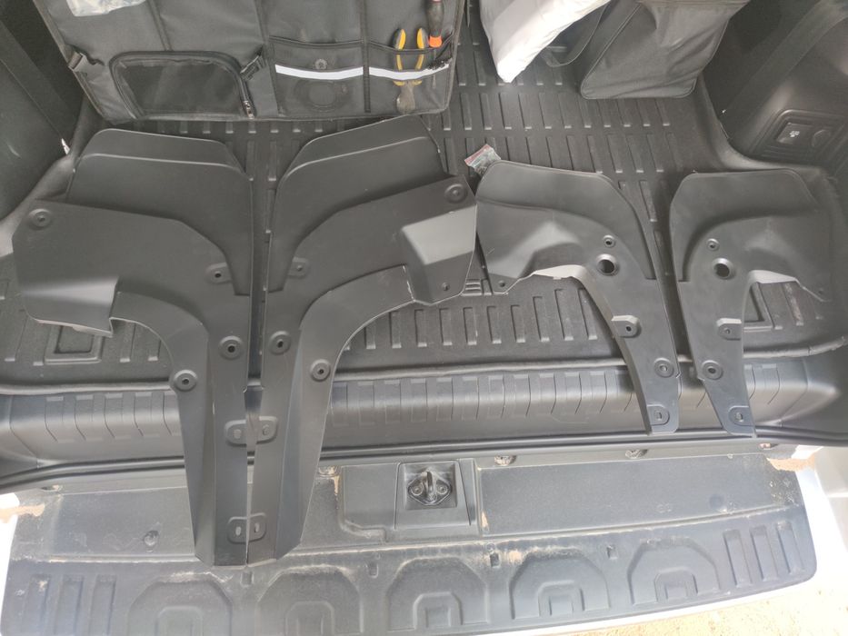 Toyota 4 Runner Брызговики SR5/TRD