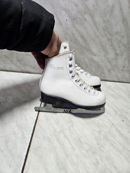 Patine gheata 102 patinaj artistic   marime 30  ( 20 cm)