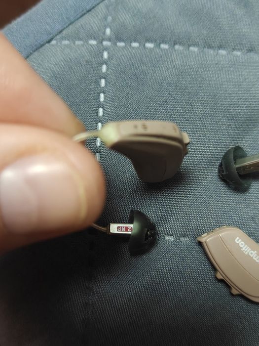 Aparat auditiv amplifon mini stânga dreapta