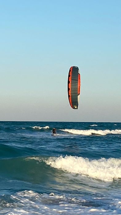 Vând pachet zmeu kite Flysurfer soul1 de 10m+ 7m ,  kite foil ozone R1