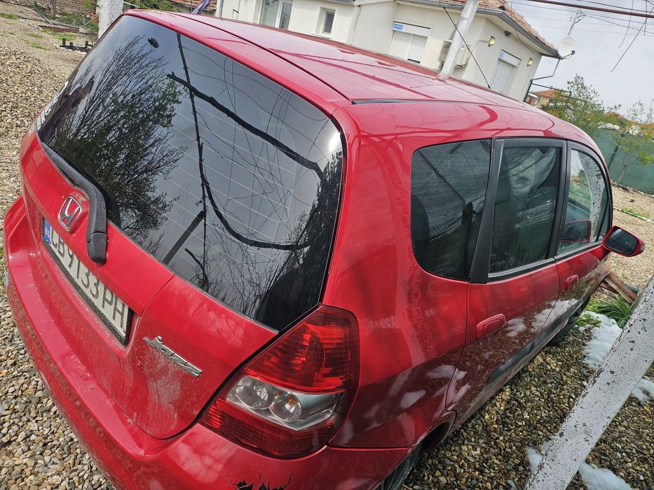 Автомобил Honda jazz