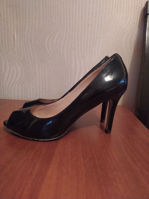 Женские туфли 37р