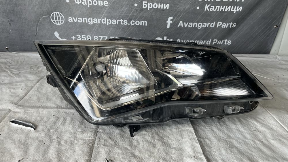 2 броя десен фар Seat Ateca