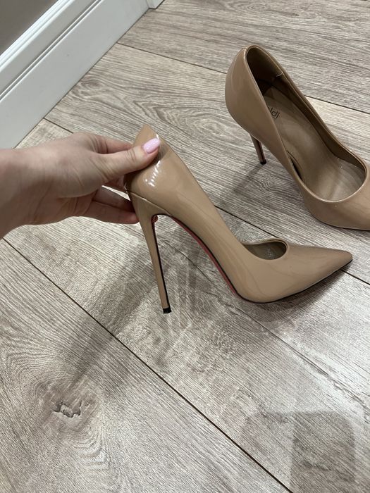 Новые туфли отличный вариант на корпоратив