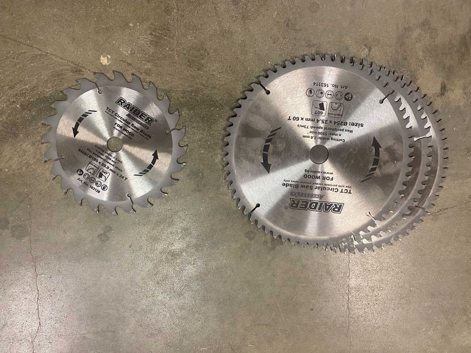 Диск за циркуляр/Клещи/Кука за лебедка /Ключ лула CR-V к-т 8бр.