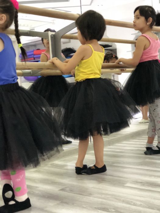 Костюмы для детей, пачки и бомберы